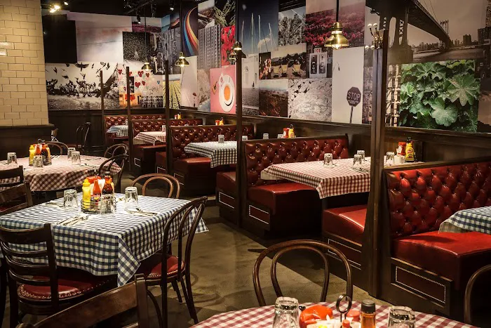 Bill's Bar & Burger Picture 6