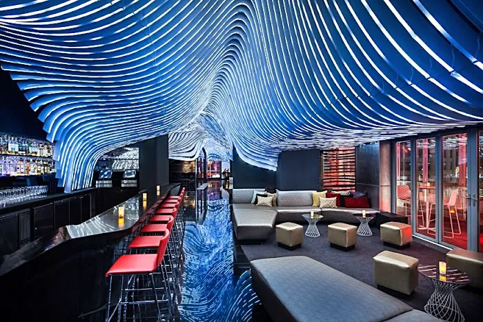 Living Room Bar & Terrace Picture 3