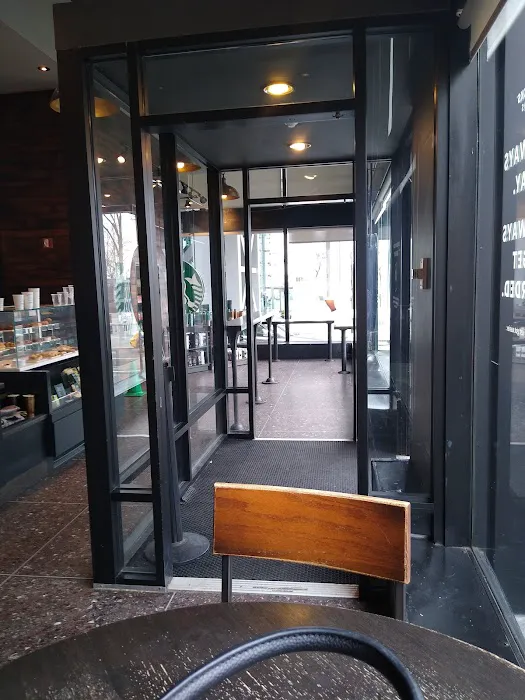 Starbucks Picture 6