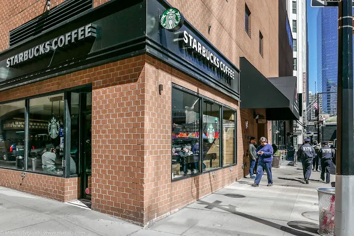 Starbucks Picture 8