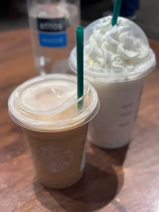 Starbucks Picture 4