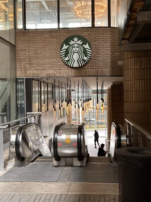 Starbucks Picture 3