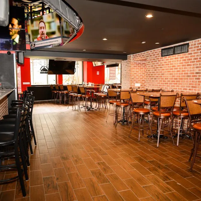 Continental Sports Lounge Picture 10