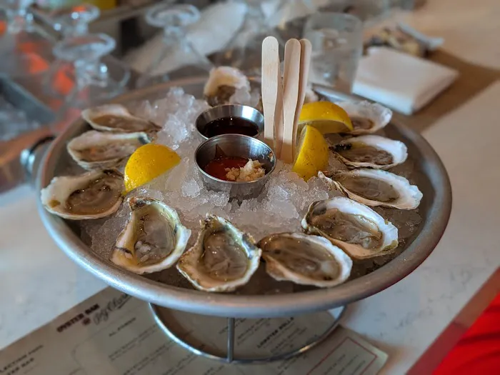 P.J. Clarke's On The Hudson Picture 10