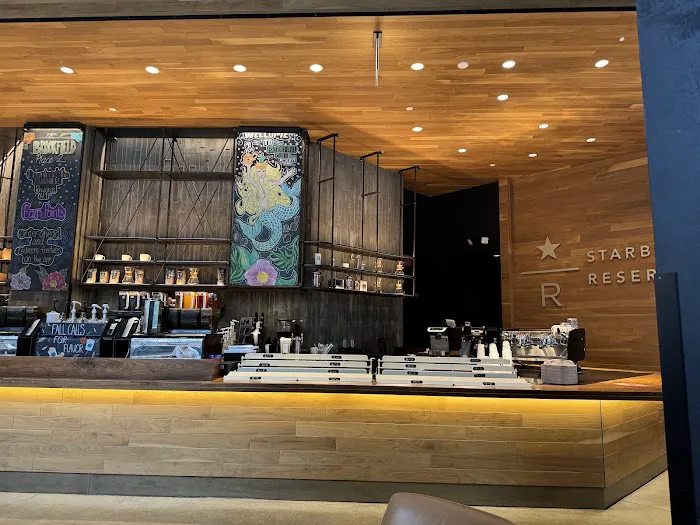 Starbucks Picture 3