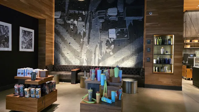 Starbucks Picture 7