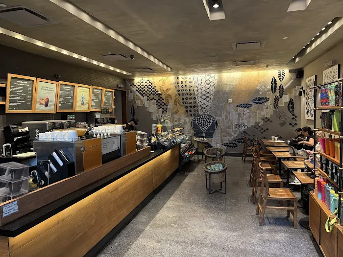 Starbucks Picture 3