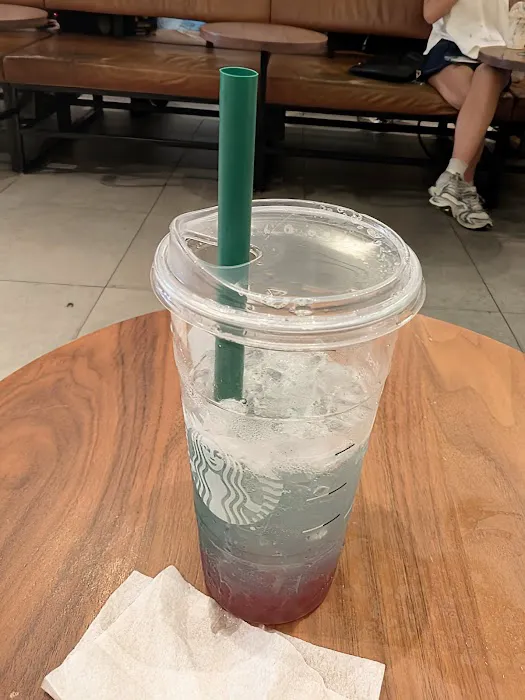 Starbucks Picture 8