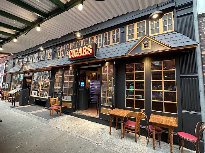 Mulberry Street Bar Picture 7