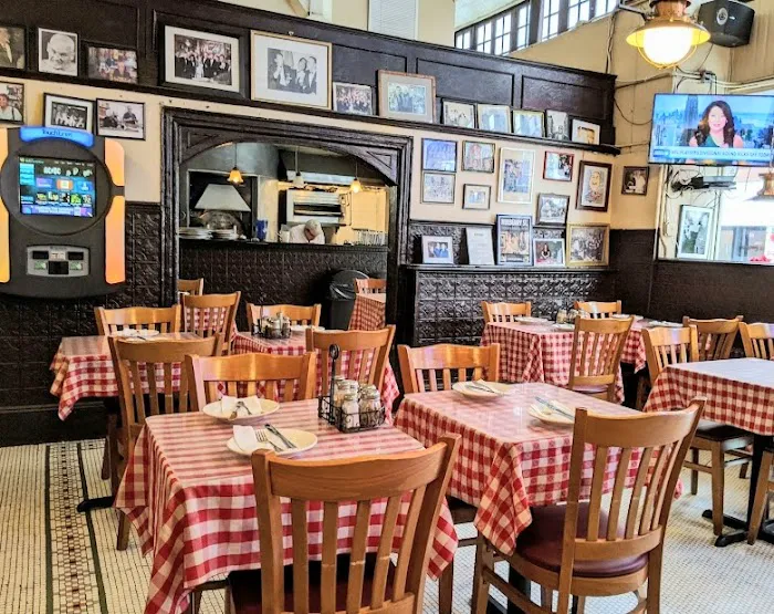 Mulberry Street Bar Picture 4