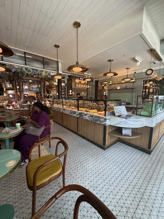 Patisserie Picture 8