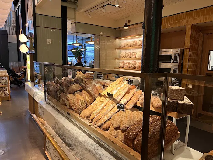 Patisserie Picture 7