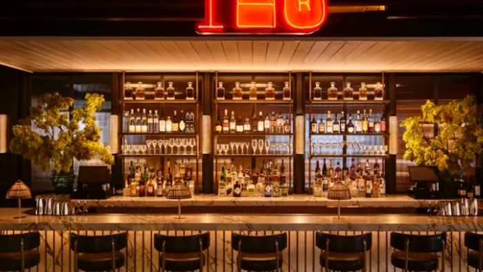 Cocktail Bar Picture 6