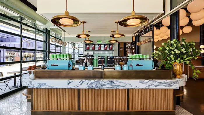 T Café Picture 9