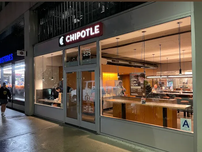 Chipotle Mexican Grill Picture 5