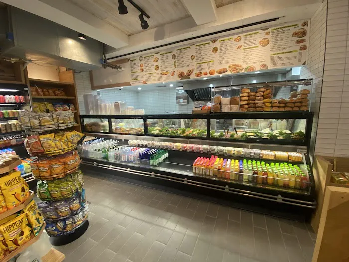 Greenwich Grill and Juice Bar Picture 8