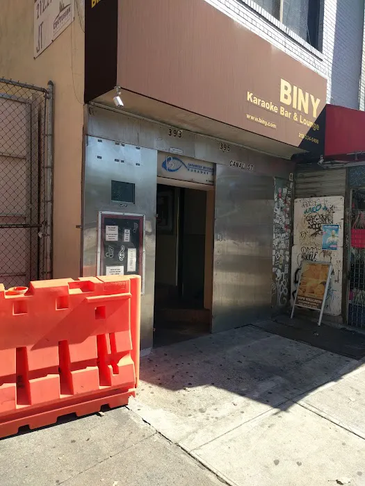 Biny Karaoke Bar & Lounge Picture 1