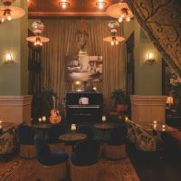 Club Room ico