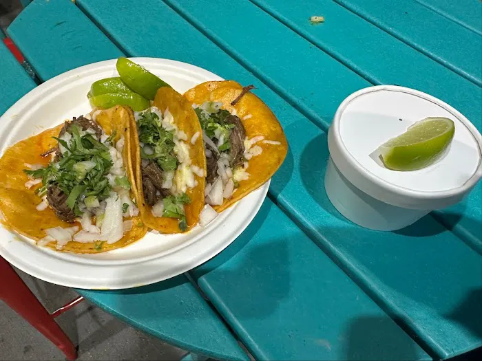 Los Tacos Hermanos Picture 9