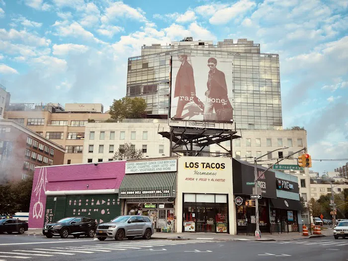 Los Tacos Hermanos Picture 7