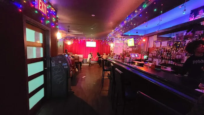 Winnie’s Bar Picture 2