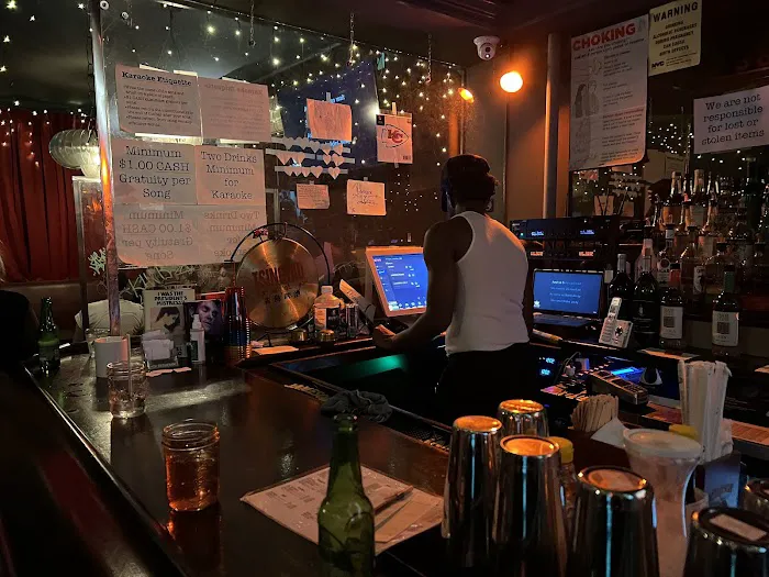 Winnie’s Bar Picture 10