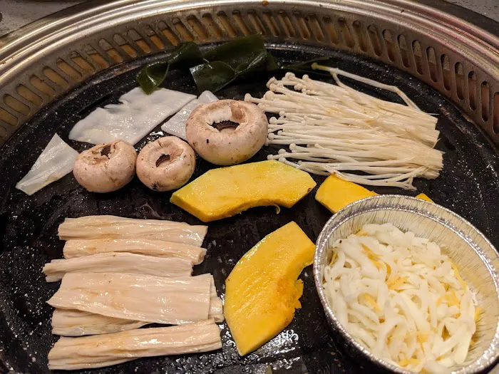 Gangnam BBQ & Hot Pot |江南火锅烧烤 Picture 8