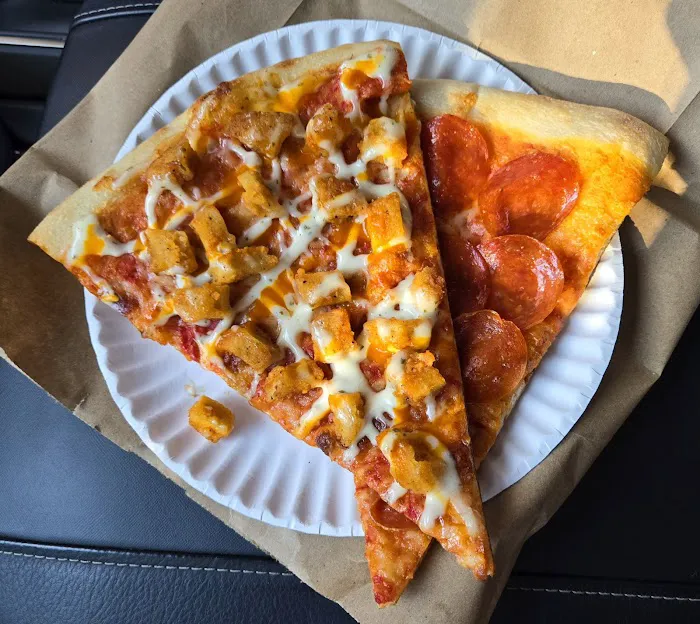 Zara Pizza Picture 7