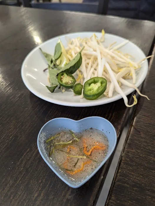 Phở Gà Vàng Picture 1