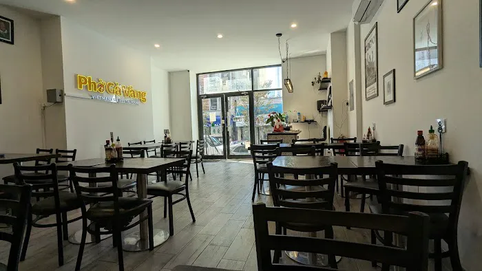 Phở Gà Vàng Picture 3