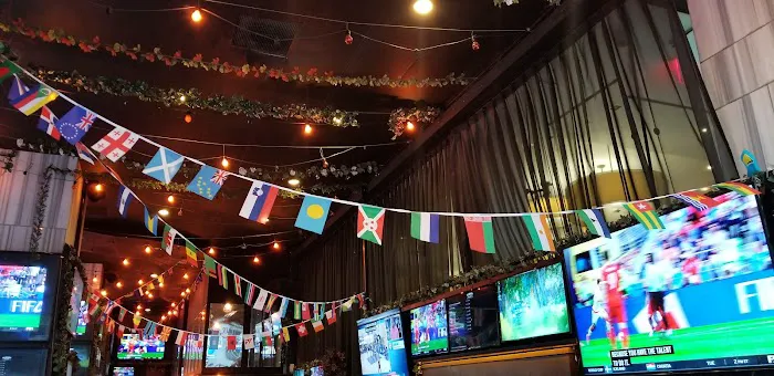 Bowery Beer Garden Picture 3