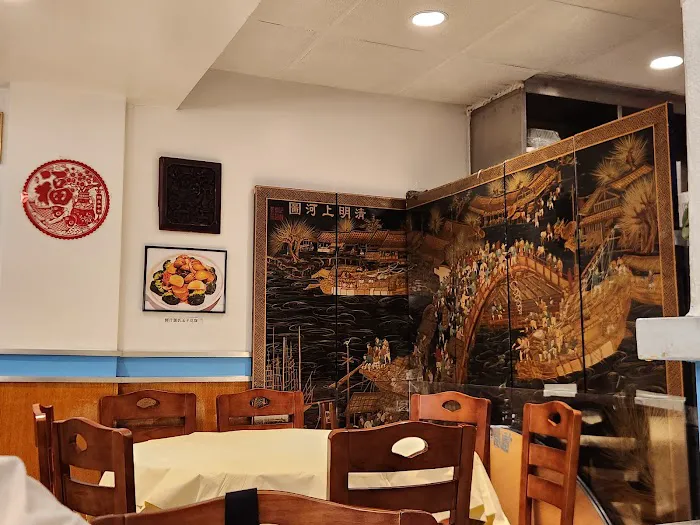 Lady Chow Kitchen Picture 9