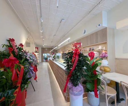 Luna Cafe & Bakery