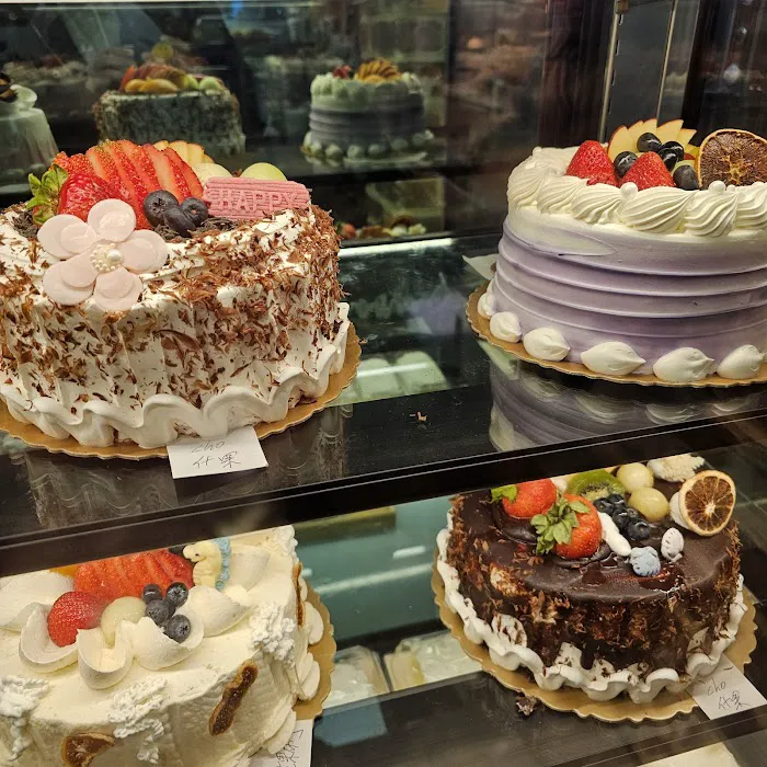 Luna Cafe & Bakery Picture 4