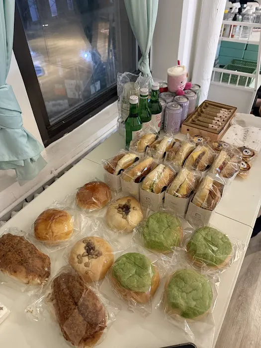 Luna Cafe & Bakery Picture 6