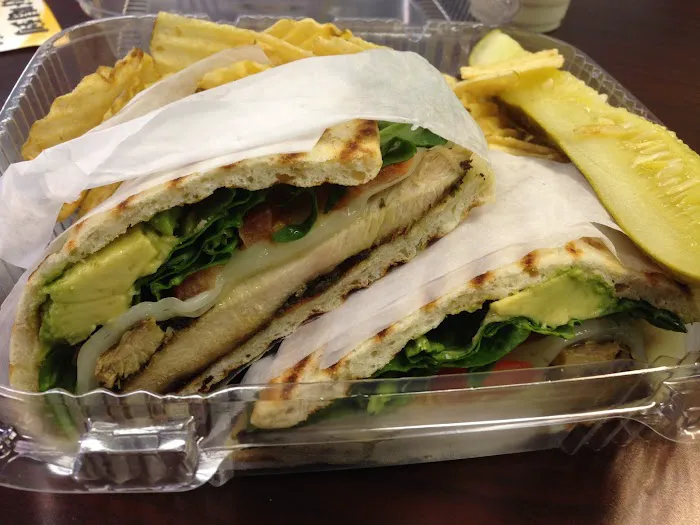 Highline Deli II Picture 3