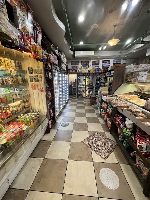 Highline Deli II Picture 7