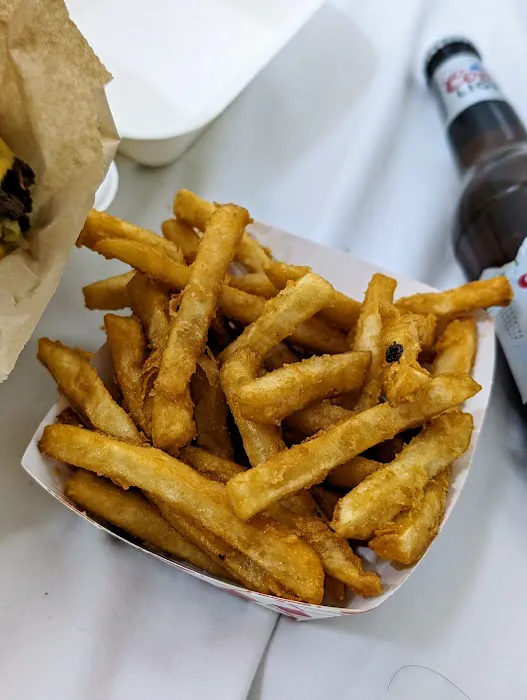Burger By Day Picture 2