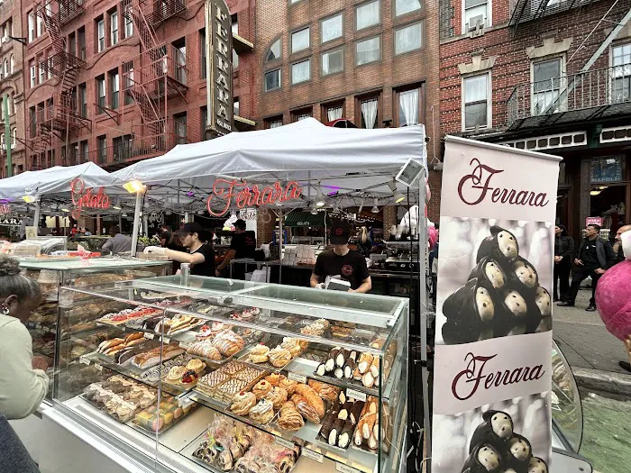 Ferrara Bakery & Cafe Picture 3