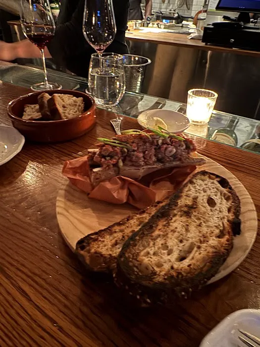 La Compagnie, Centre Street Picture 7