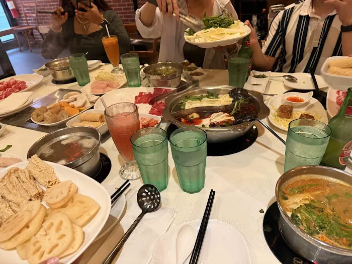 Hometown Hotpot & BBQ Picture 5
