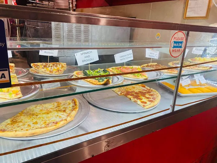 Madison Street Pizza Picture 6