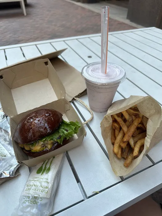 Springy Burgers & Fries Picture 3