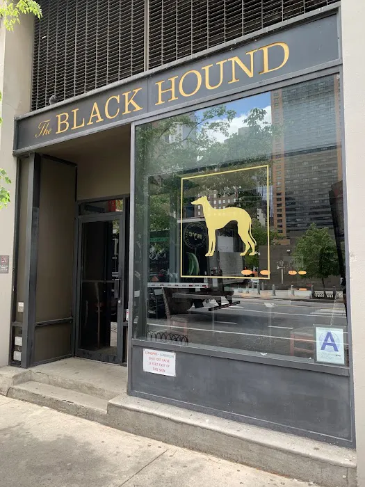 Black Hound Bar & Lounge Picture 6