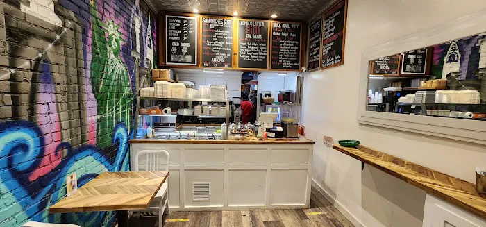 Ba'al Cafe & Falafel Picture 5