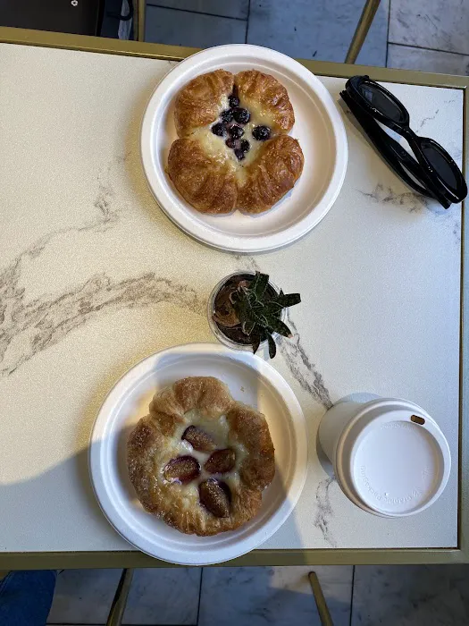Ademi Coffee and Tea Picture 6