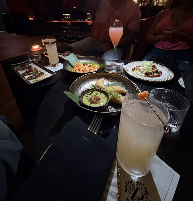 Rosa Wine Lounge Picture 2