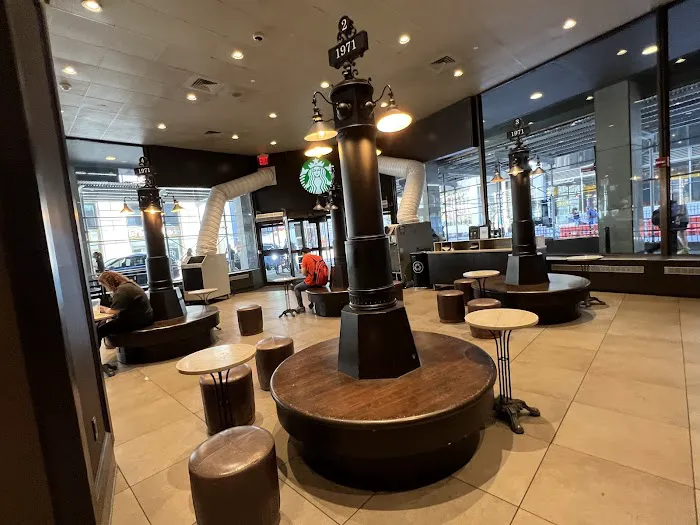 Starbucks Picture 1