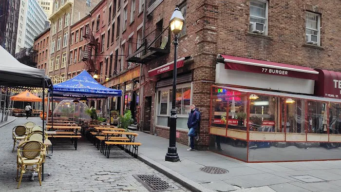 Stone Street Tavern Picture 7