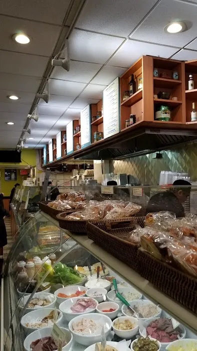Trader Express Deli Picture 1